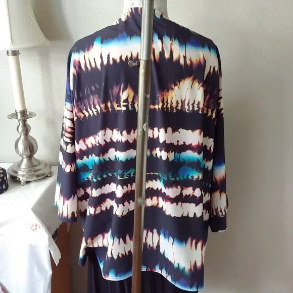 Lucy Activewear Unhindered Wrap Multi Fire Dance - Picture 10 of 15